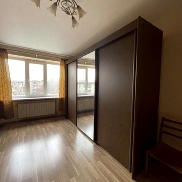 Закарпатська вул., (Будинок)