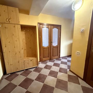 Закарпатська вул., (Будинок)