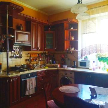 Бориса Джонсона вул.