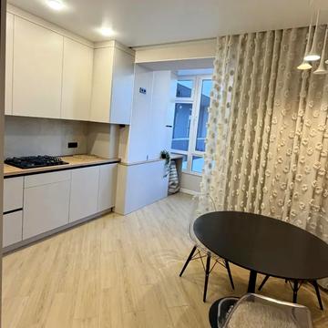 Камянецька вул., (Будинок)