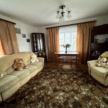 Центральна, 4