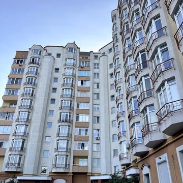 Авраама Лінкольна вул. (Димитрова), 10-А