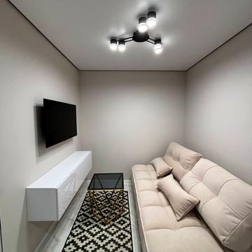 Юліана Пелеша вул., 3