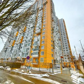 Середньофонтанська вул., 35