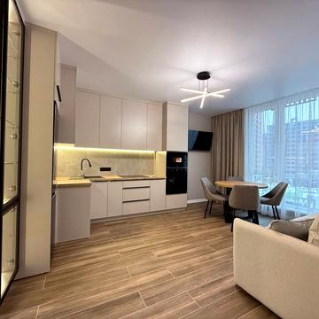 Ленкавського вул., (Будинок L4)