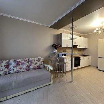 Рівненська вул., 25