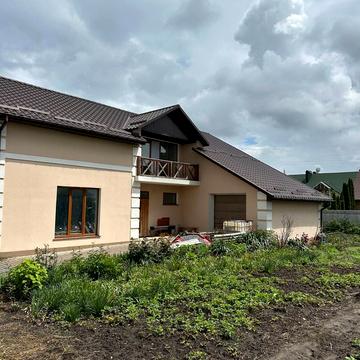 Лесі Українки вул., 112