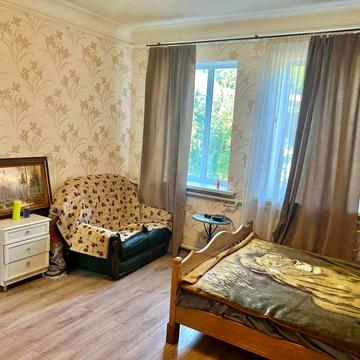 Миронівська вул., 3