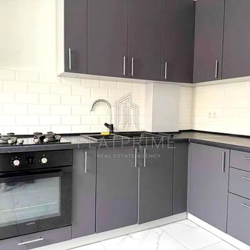 Героїв Дніпра вул., 32-Б