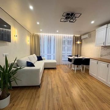 Романа Левицького вул., (Будинок 7)