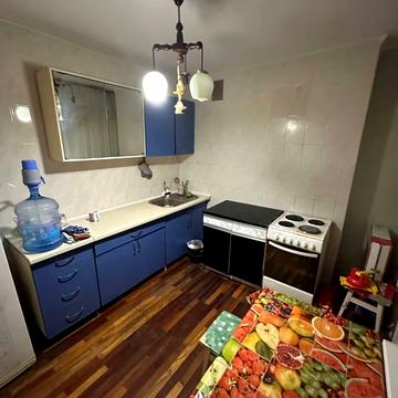 Небесної Сотні просп. (Маршала Жукова), 47/1