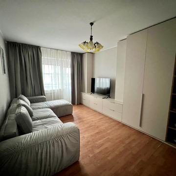 Феофіла Яновського вул., 2