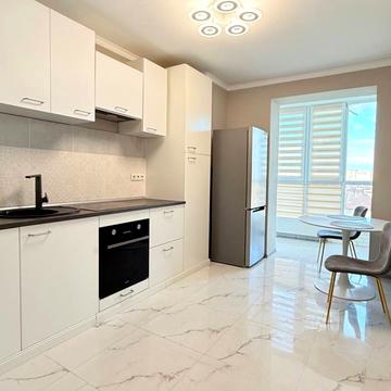 Героїв Небесної Сотні просп., 26/8