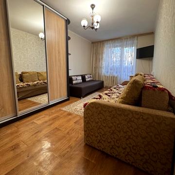 Олександра Божка вул. (Станіславського), 8