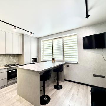 Гетьманська вул., (Будинок 5)