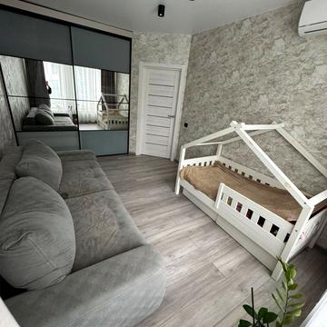 Героїв Небесної Сотні просп., 18/6