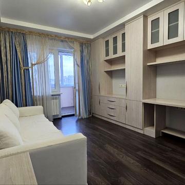 Срібнокільська вул., 14