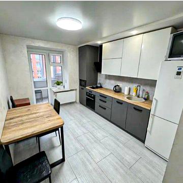 Степана Бандери просп., 83