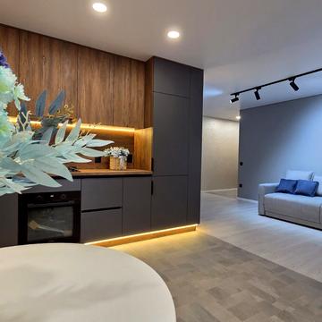 Андрія Сахарова вул., 10