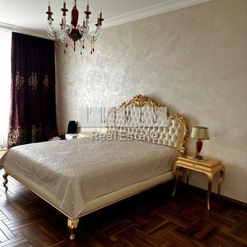 Андрія Верхогляда вул. (Михайла Драгомирова), 5