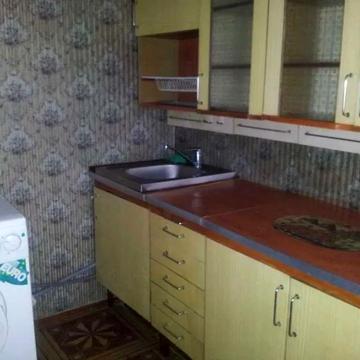 Михайла Грушевського вул., 12