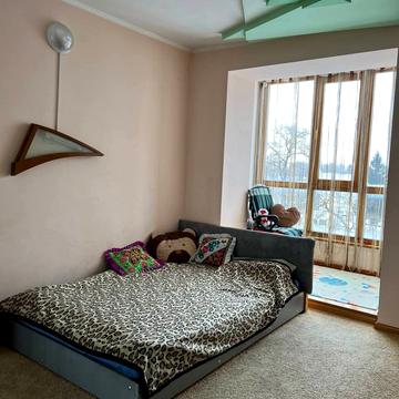 Лесі Українки вул., 6