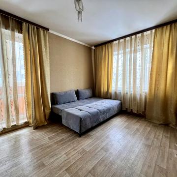 Смілянська вул., 17