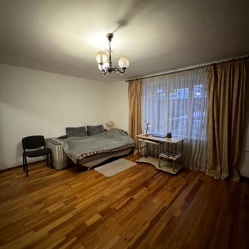 Гната Хоткевича вул., 48