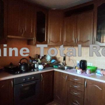 Полярна вул., 3