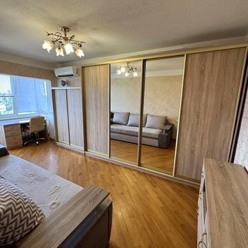 Ентузіастів вул., 11/1