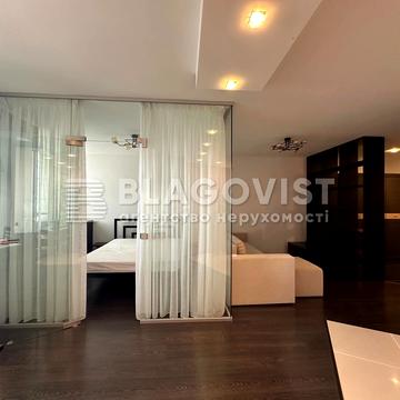 Миколи Бажана просп., 1-М