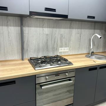 Донецька вул., 3