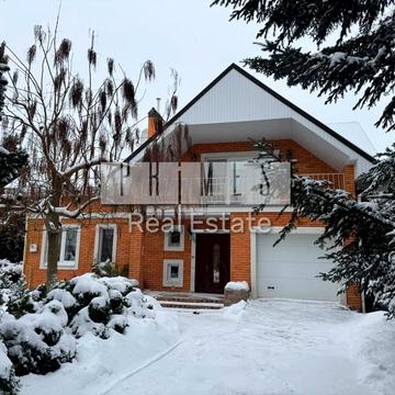 Френкеля вул., 6