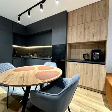 Зелена вул., (Будинок 10)