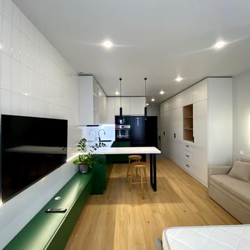 Кадетський Гай вул., 10