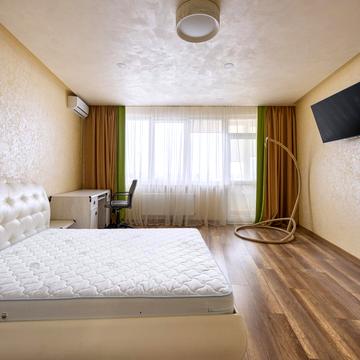 Бережанська вул., 54