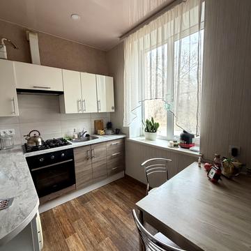 Незалежної України вул. (40 років Радянської України), 39-Б