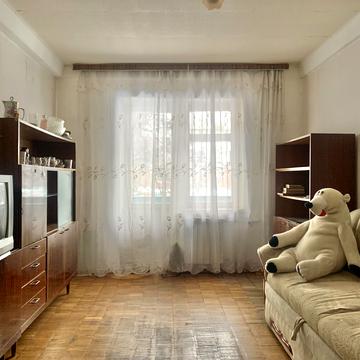 Богатирська вул., 8