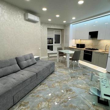 Набережна Перемоги вул., 42