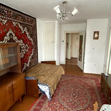 Центральний просп. (Леніна), 8-Б