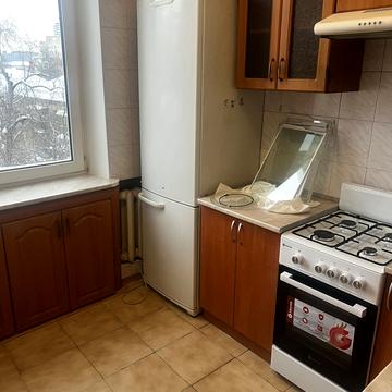 Волинська вул., 17/28