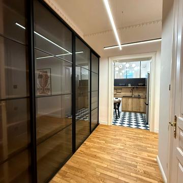 Театральна вул., 3