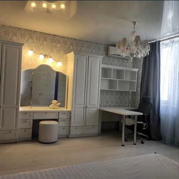 Лукрецька вул., 3