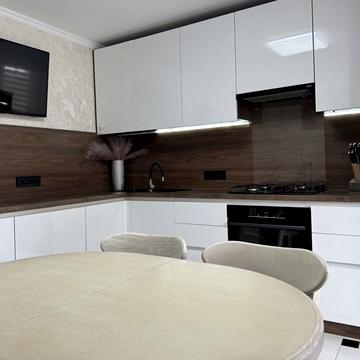 Героїв Крут вул. (Червоних Курсантів), 4а