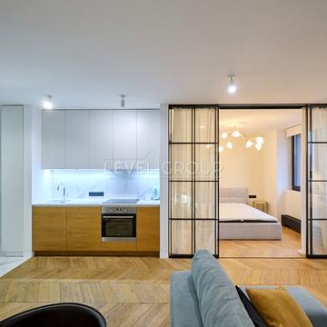 Антоновича вул. (Горького), 74