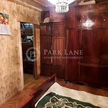 Михайла Донця вул., 7