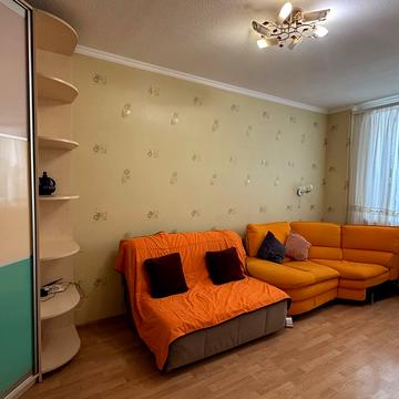 Олімпійська вул., 8-Б