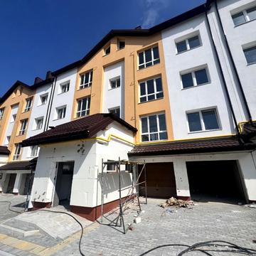 Героїв Майдану вул., 2