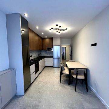 Європейський, 3