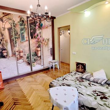 Миколи Василенка вул., 9